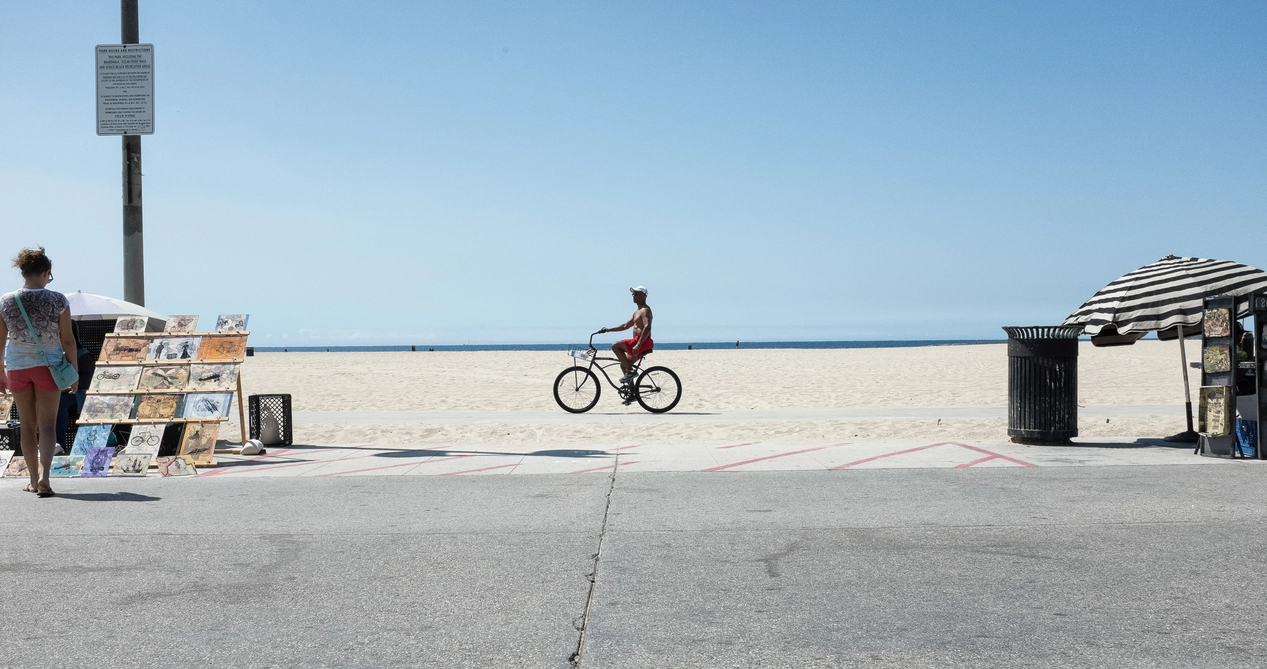 Enjoying a day off in Santa Monica, I rented a bike, grabbed the Fuji x100s, and made my way towards Venice Beach. It's always intriguing when you go somewhere for the first time and it feels like home. Venice Beach Boardwalk, I'll be back home one day....
