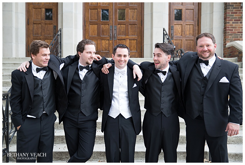 groomsmen portraits