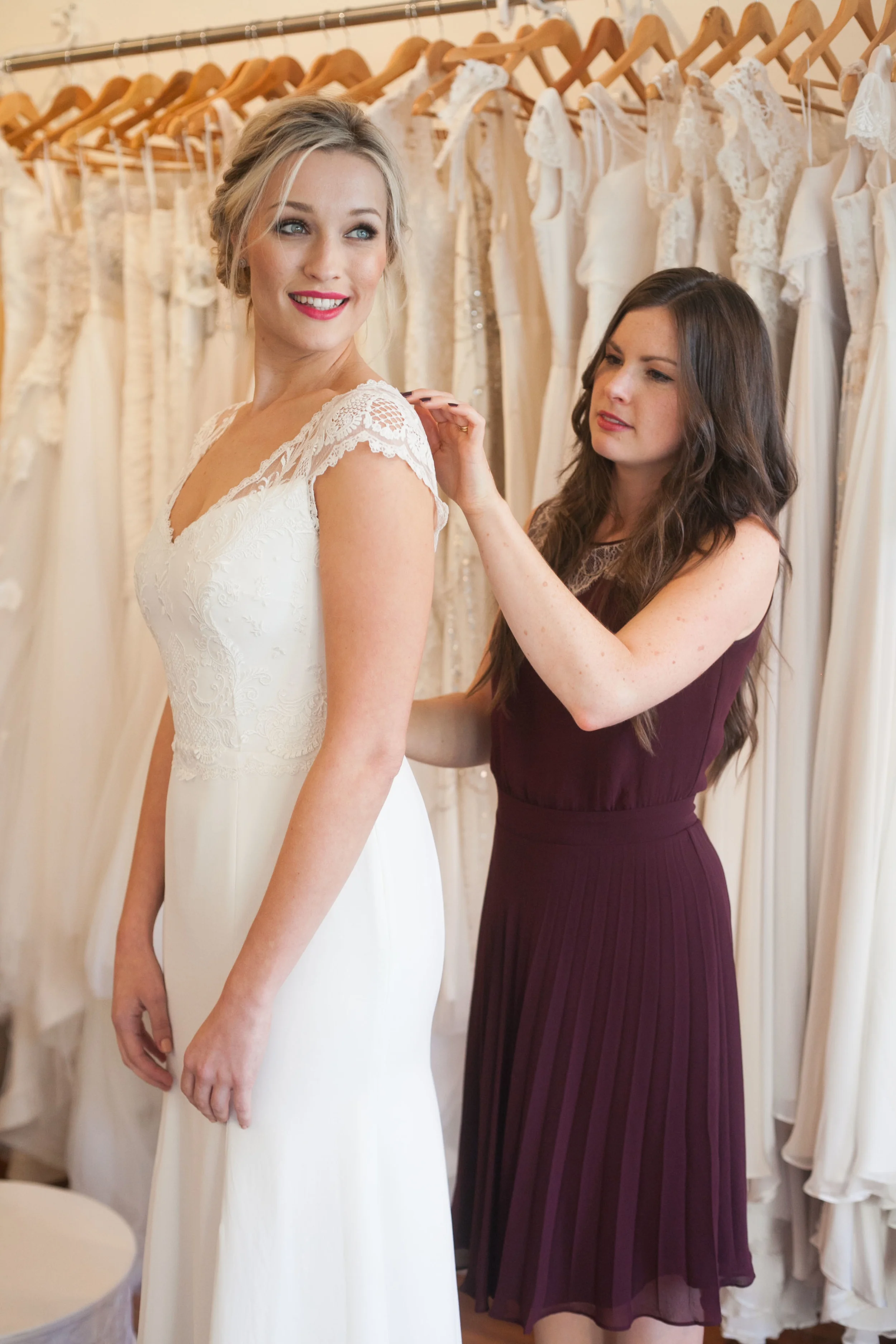 Savvy Brides launches Sally Eagle, June 2014