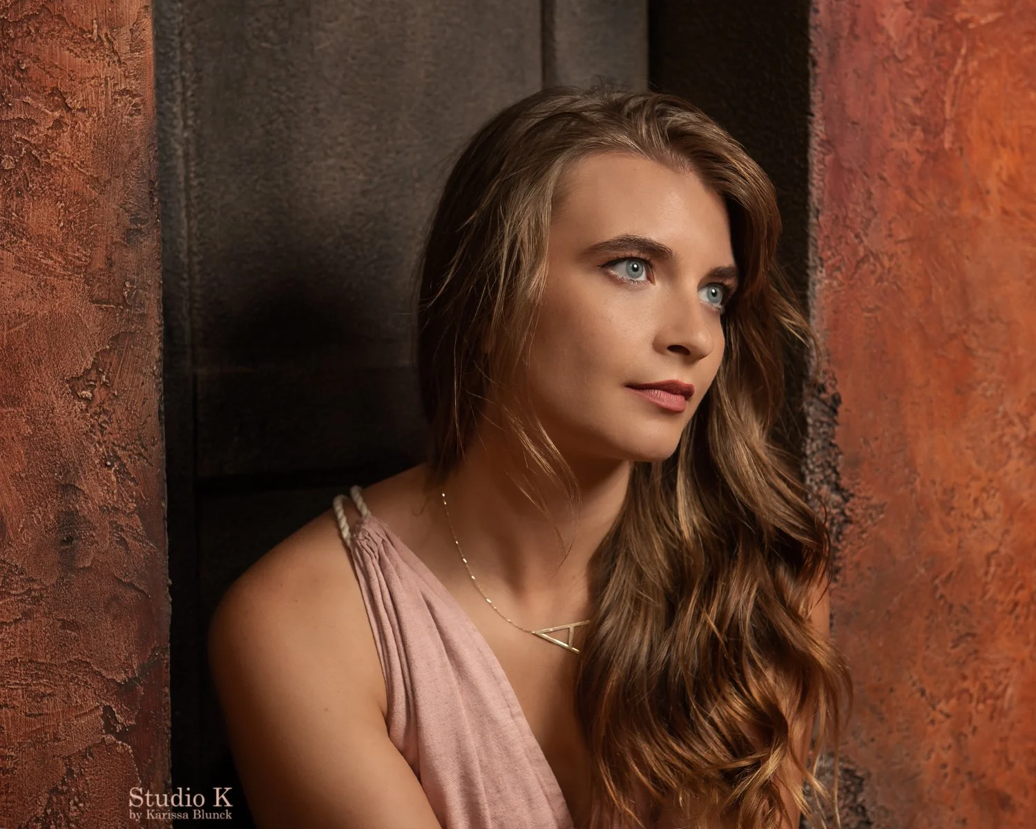 "I don't need anyone to take care of me, David. I can take care of myself." 
- Alexis Rose

Part 4 of the Schitt's Creek photoshoot with Amber! ❤ I love creating portraits with a theme, and this Schitt's Creek inspired shoot with Amberlyn w