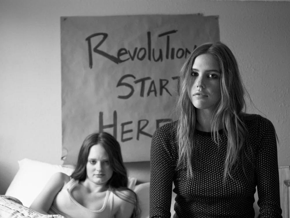 Revolution_STW2577.jpg