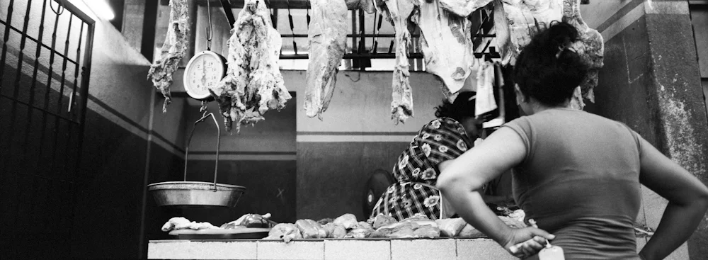 227MeatLady_8002_28_R.jpg