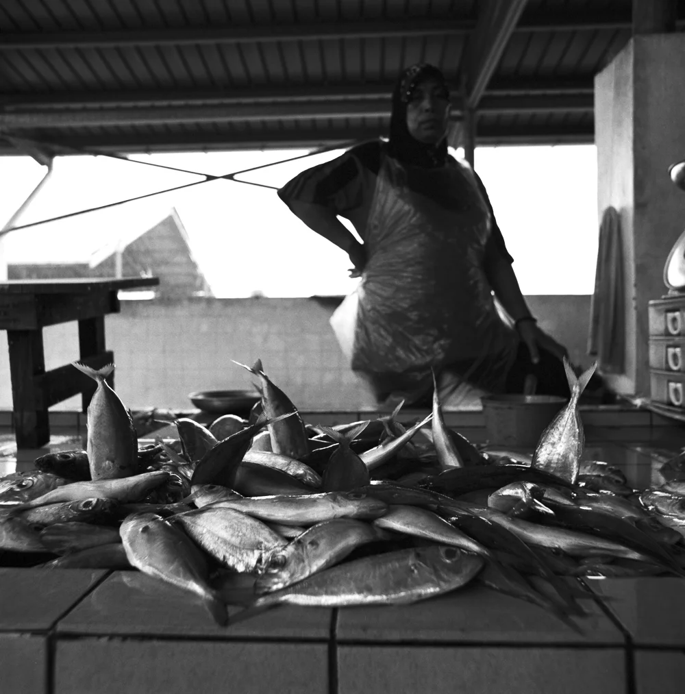 042FishLady_2159_12_R.jpg