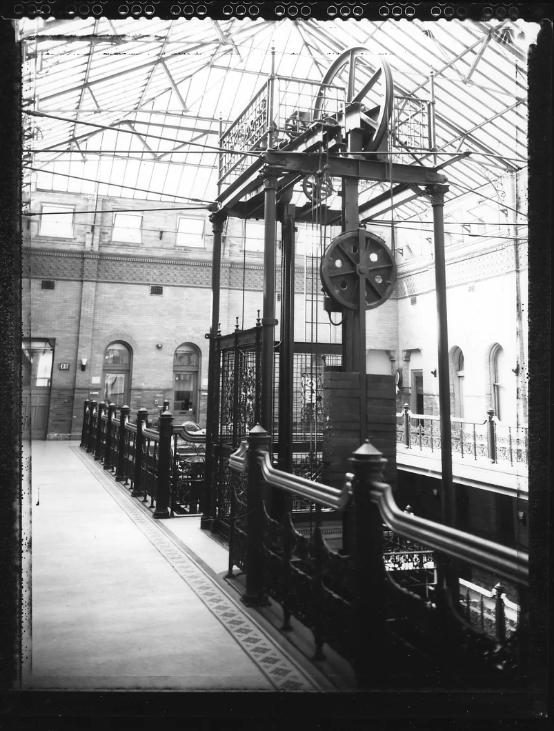elevatorcage.jpg