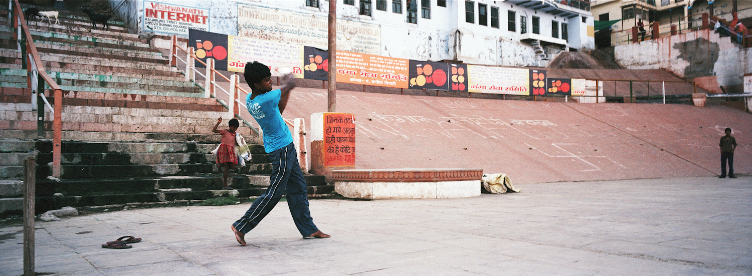 04_Cricket_317748VNS4_25_R.jpg