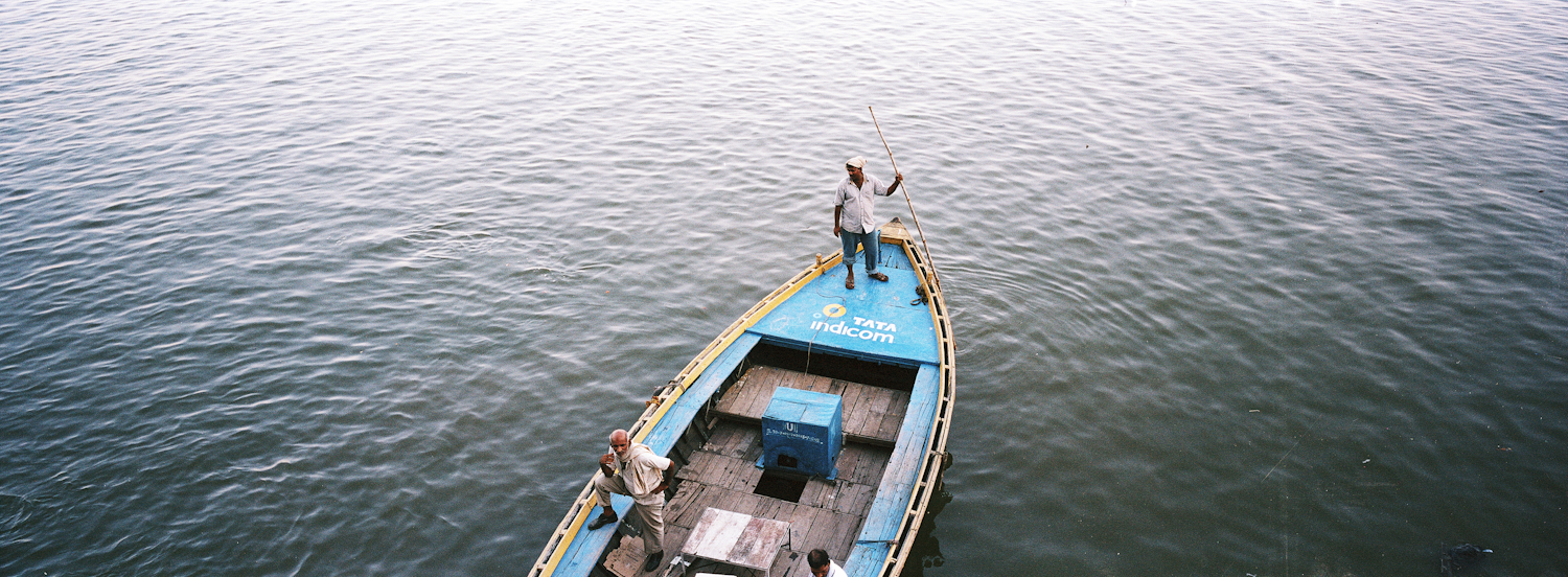 13_OnTheBoat_317748VNS4_36_R.jpg