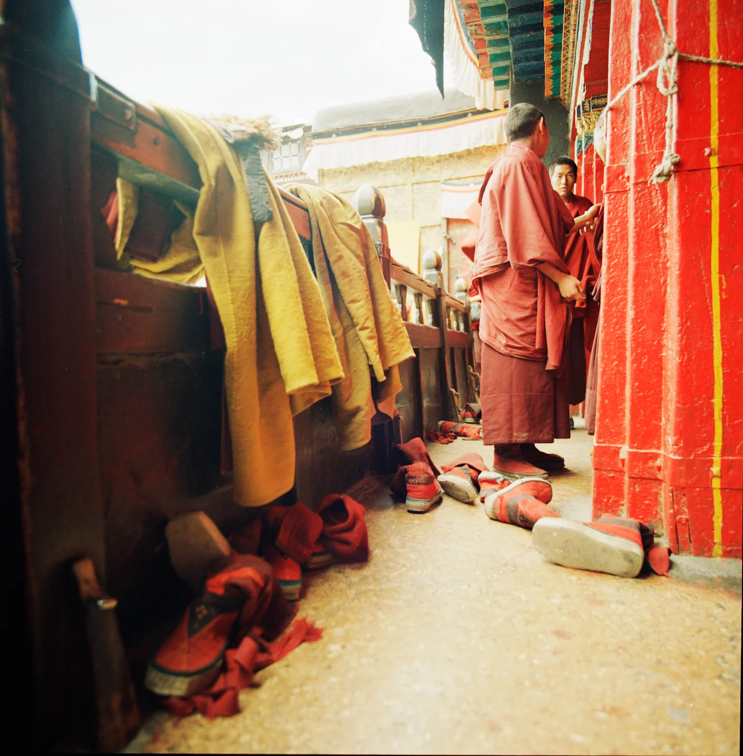 08_Monks_4018_6.jpg