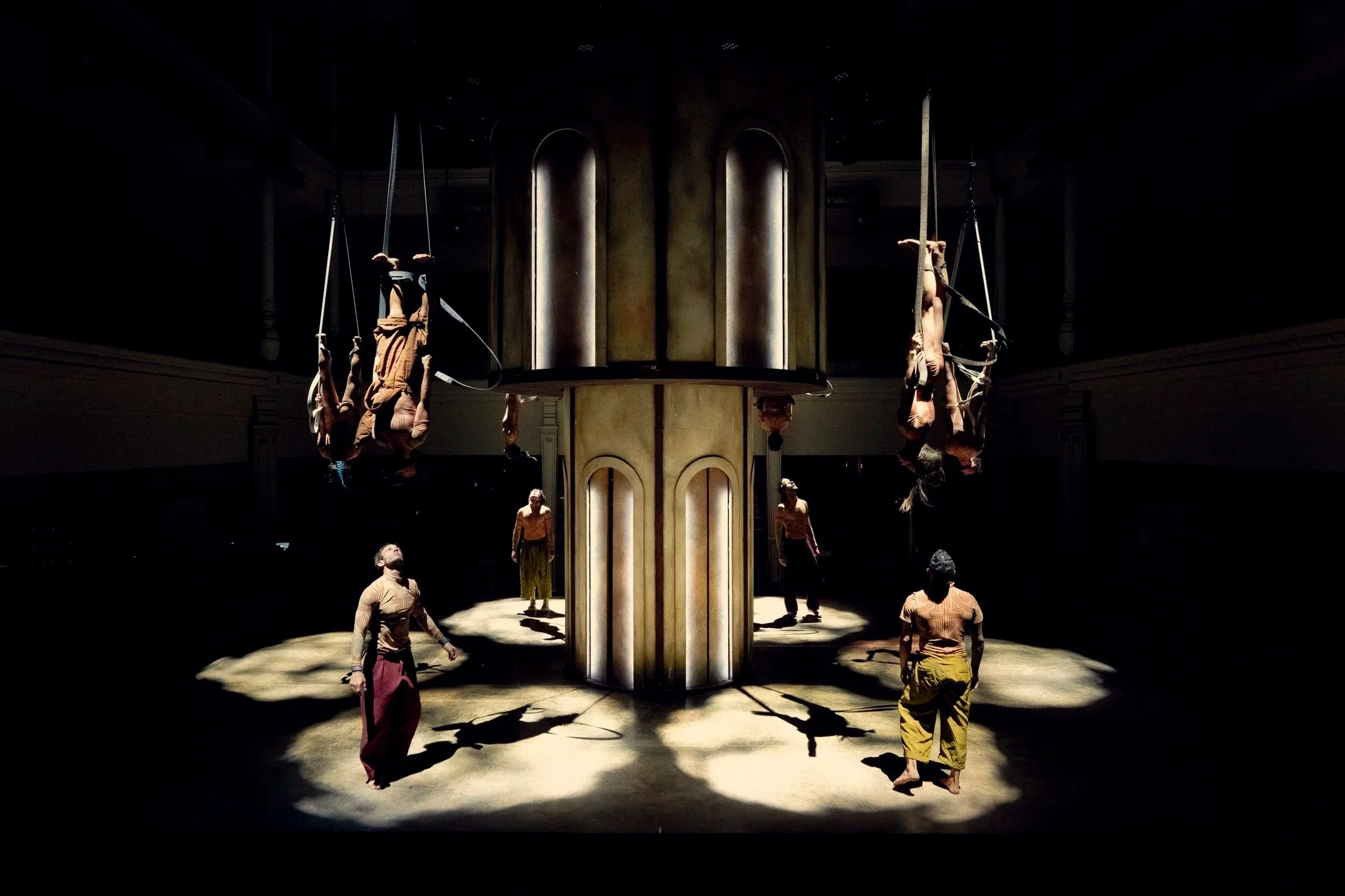 Bernard Arnault Babel Jules Verne Bon Marché Paris Joanne Chan 陳祖泳 Performing Arts Circus Immersive Theatre Mourad Merzouki