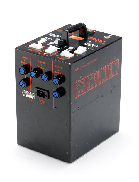 Speedotron2400.jpg