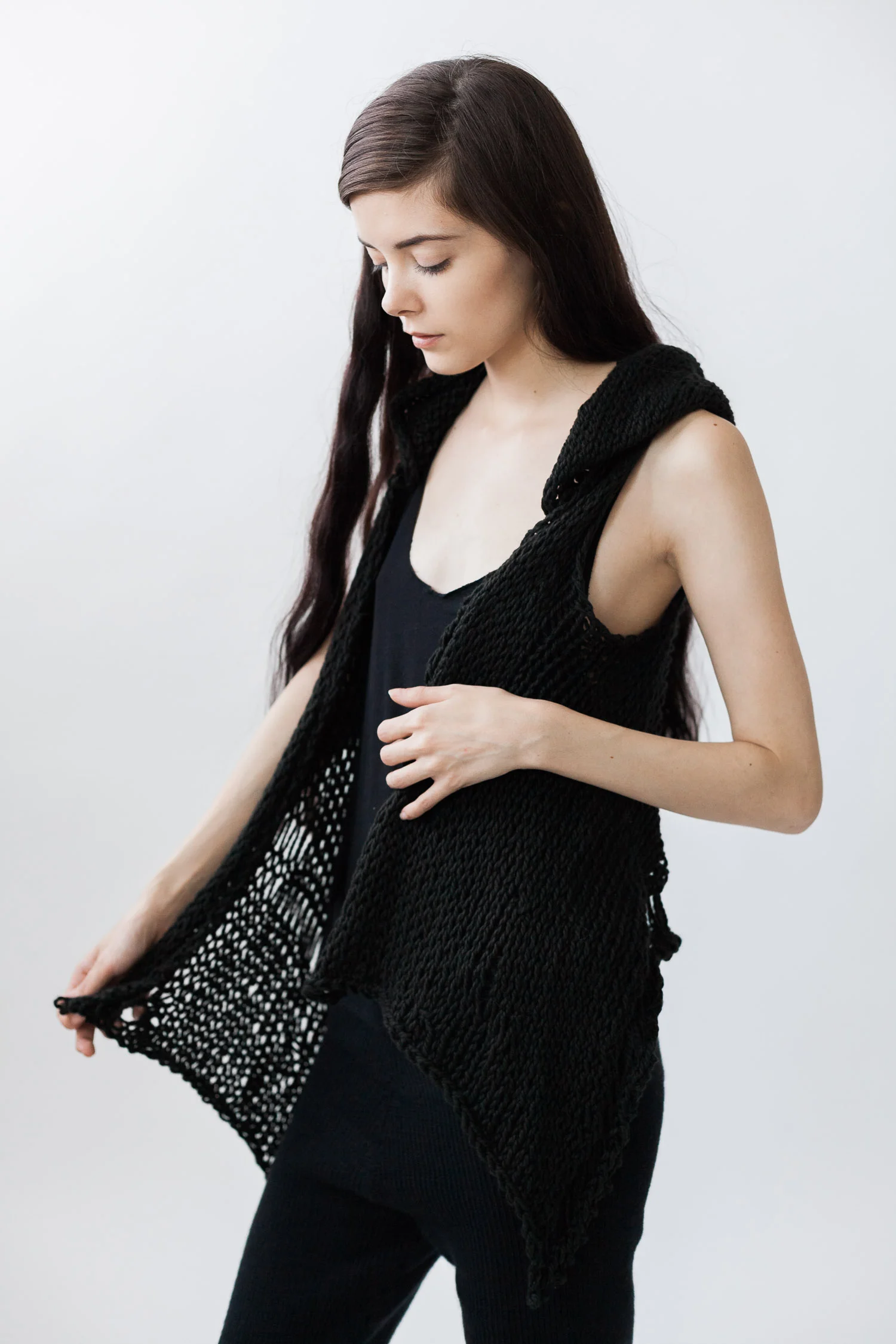 MORPH-FW14-womens_nix_vest-07.jpg