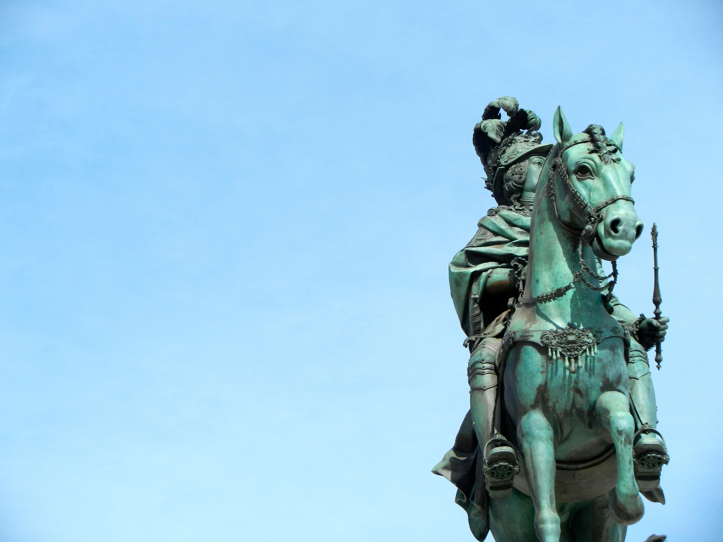 DSCN2353 - Version 2 (1).JPG