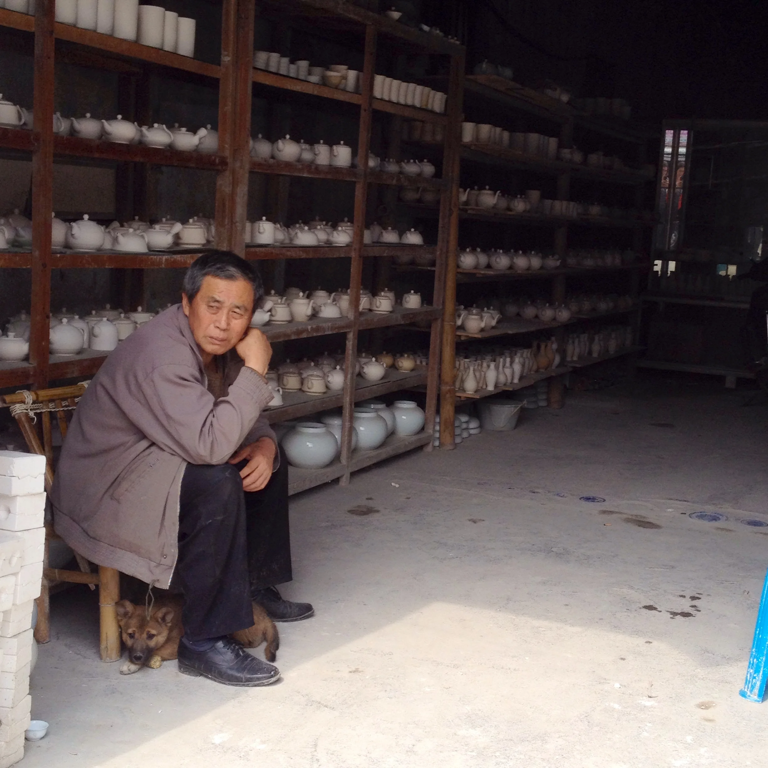 A little factory selling bisquewares.