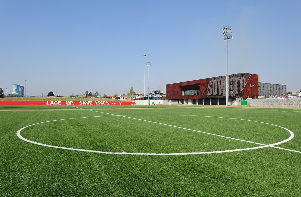 Júnior Planeta taquigrafía Nike Football Stadium in Soweto — DESIGNSPACEAFRICA