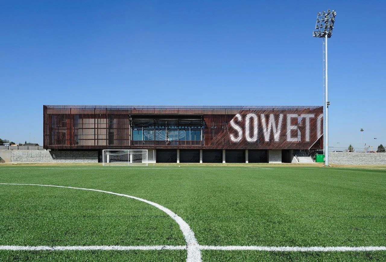 50 001 NIKE Soweto - Copy.jpg