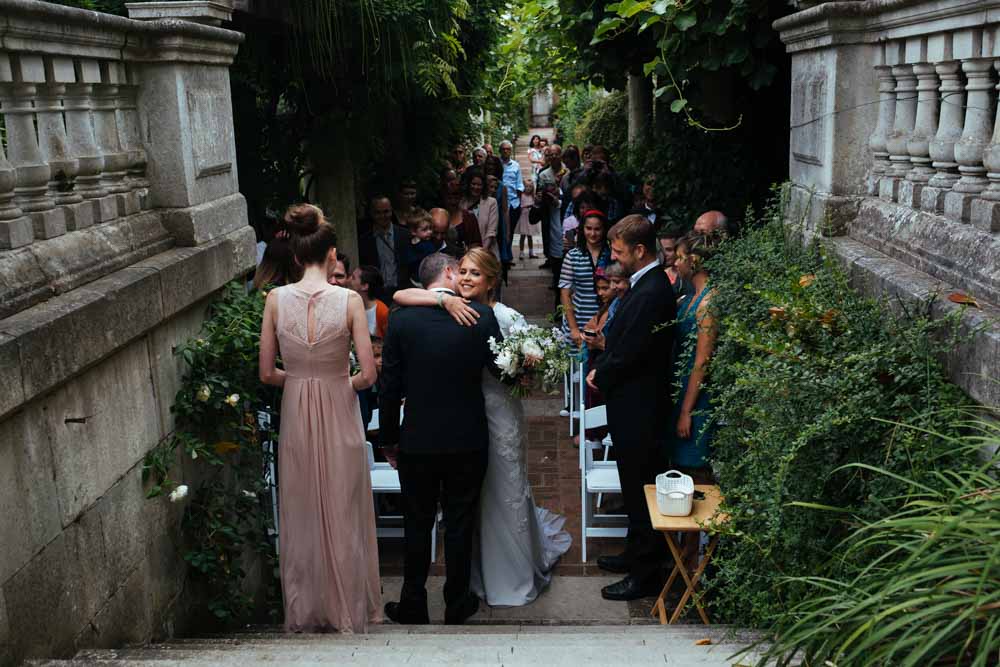 pergola hill and garden wedding