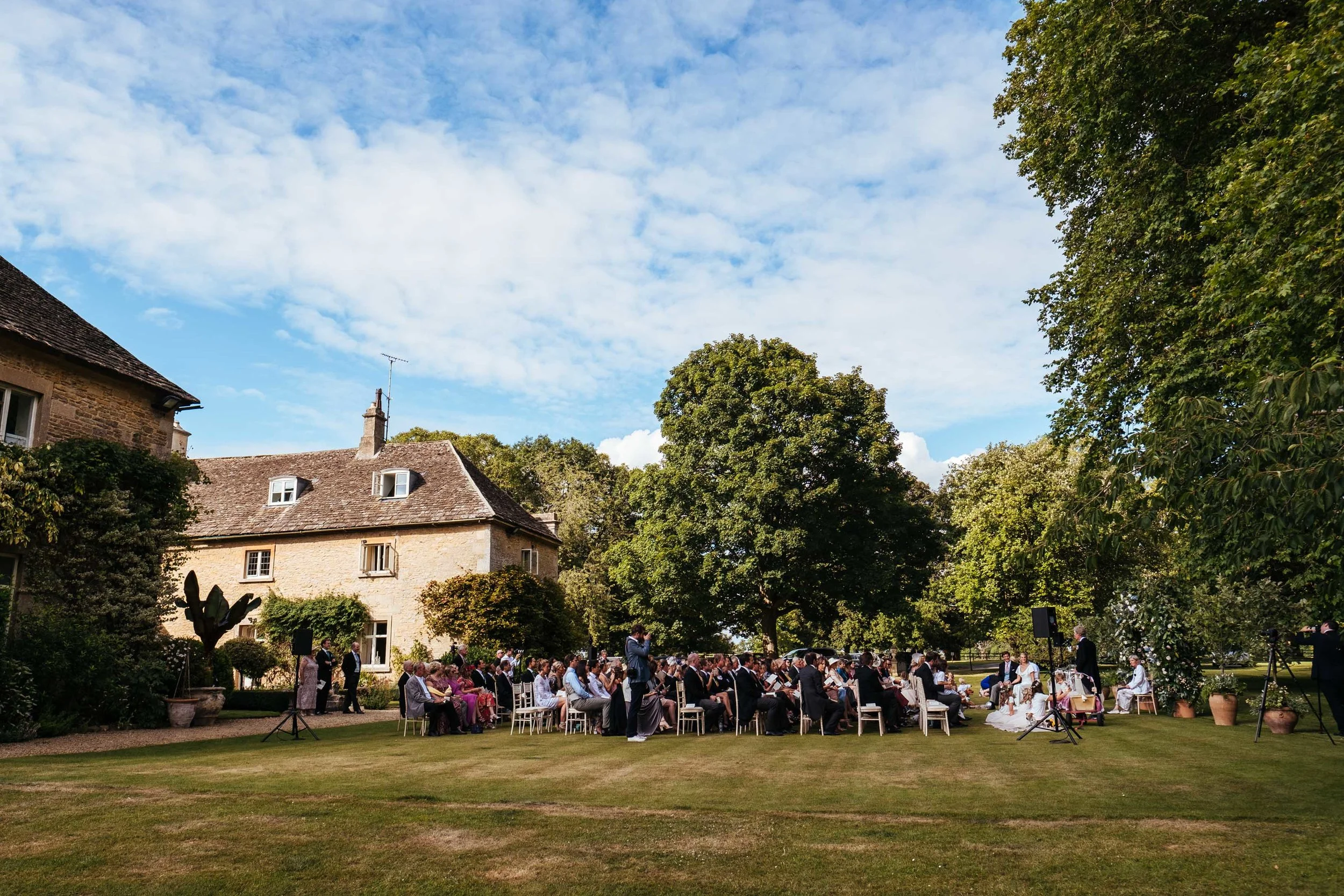 wiltshire wedding photographer