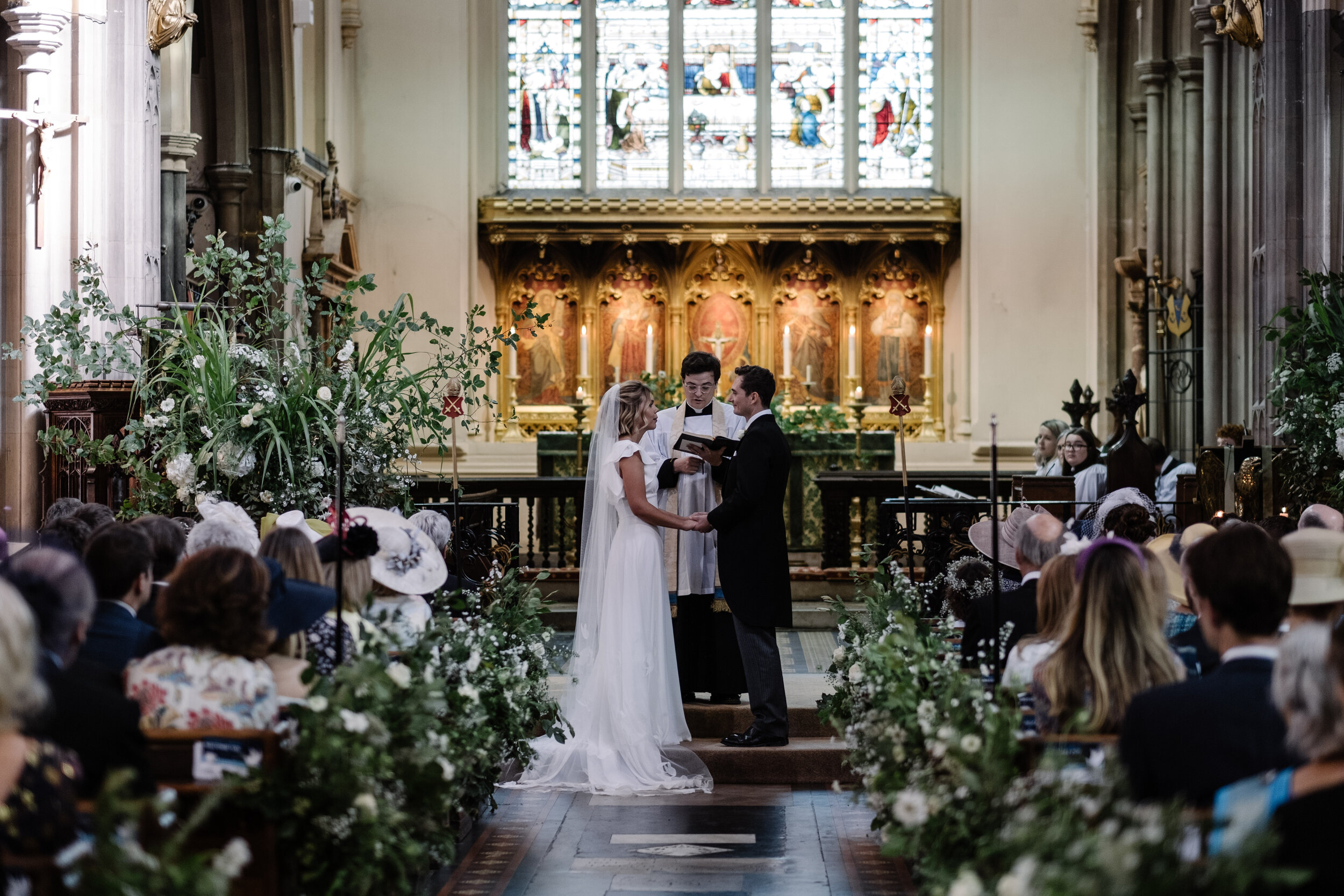 wedding photos in Fulham in church