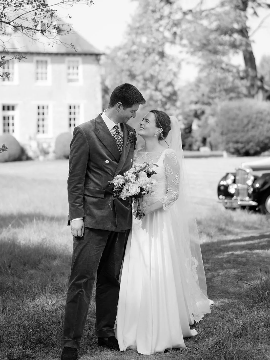 Reading the @lovemydress article today about disconnection in the wedding industry really struck a chord. It reminded me why I first picked up a camera 15 years ago: to capture the truth of a wedding day, the heart of it, the way it actually felt to 