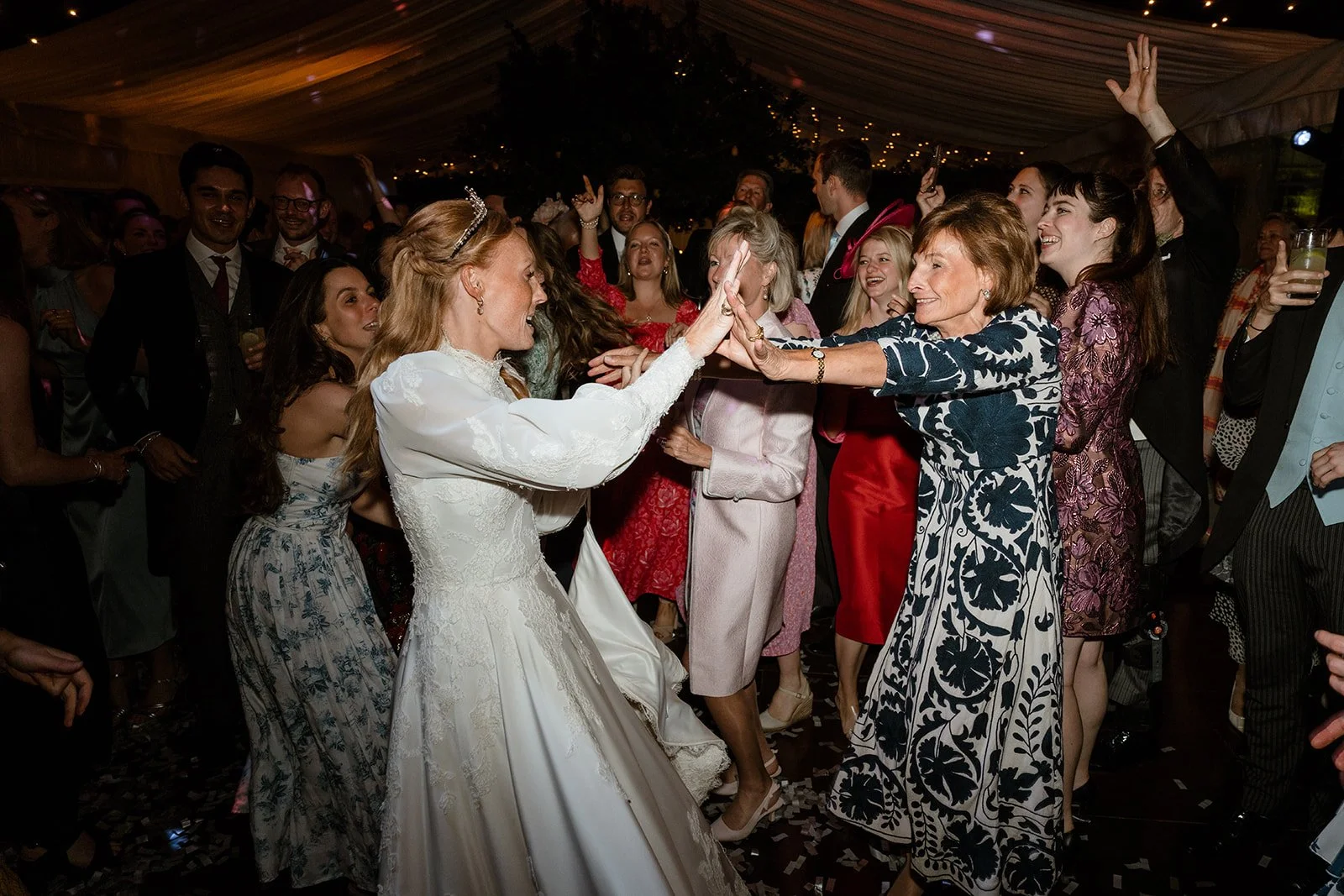 hertfordshire-marquee-wedding-dancing7.JPG