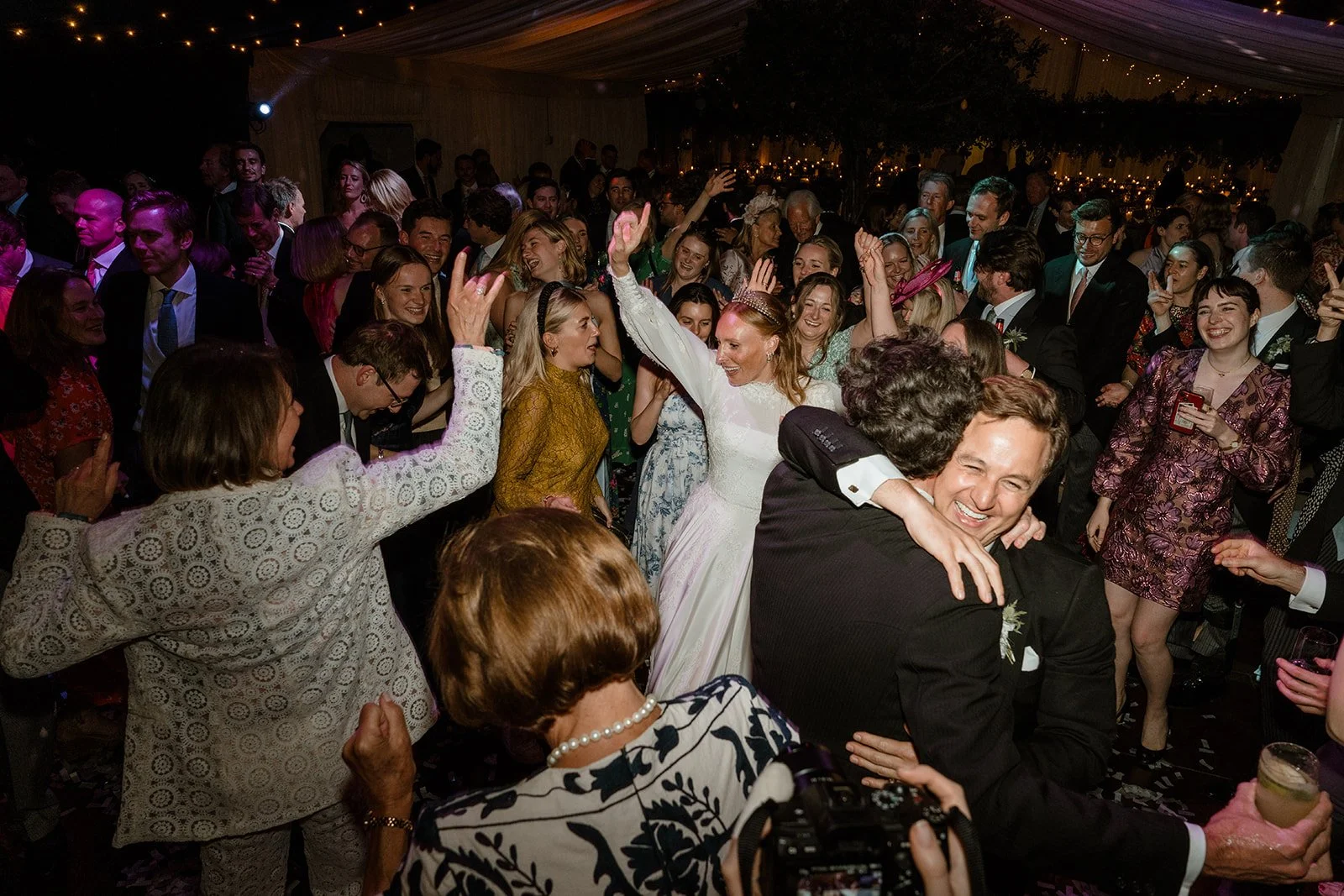 hertfordshire-marquee-wedding-dancing9.JPG
