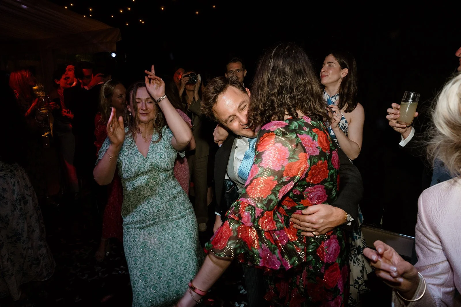 hertfordshire-marquee-wedding-dancing11.JPG