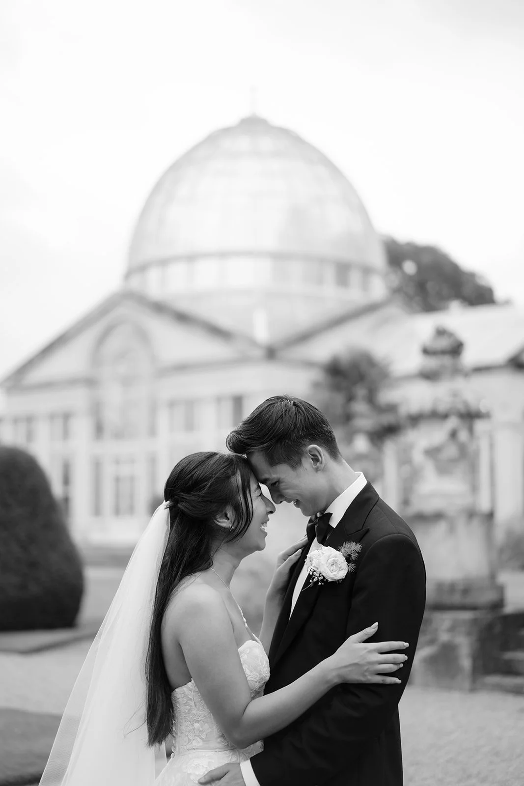 syon-park-bride-groom-portraits 85.JPG