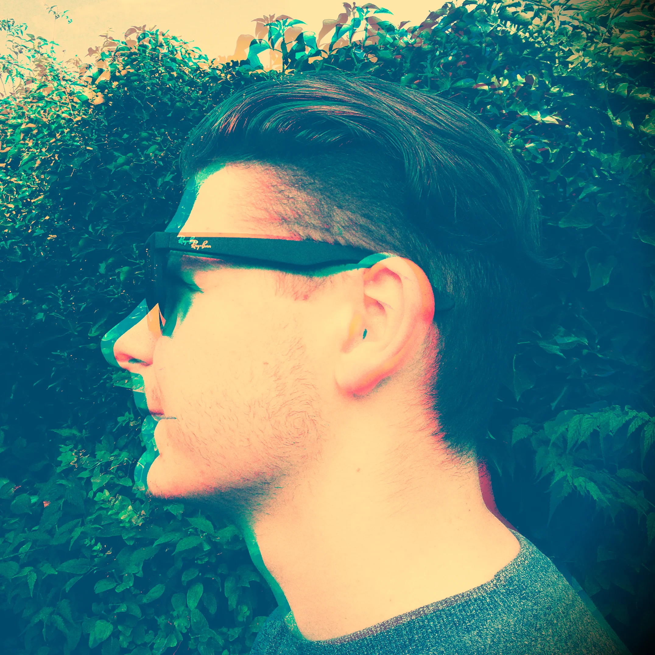 InterestsGraphic DesignPhotographyMusic (Playing &amp; Listening)FoodFilmsRugbyComputer GamesArt 