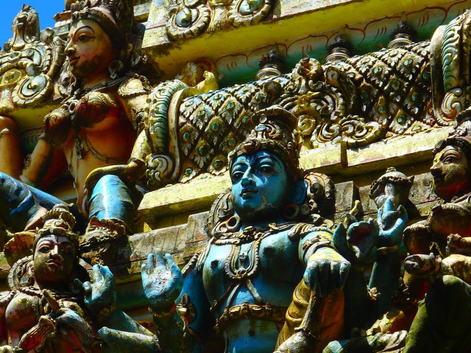 invite-to-paradise-customer-review-claire-simon-honeymoon-sri-lanka-temple.jpg