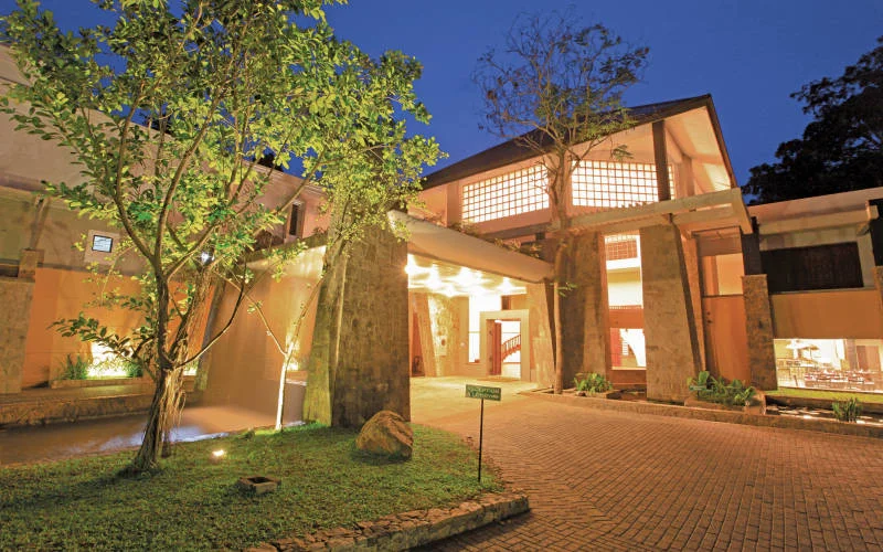 invite-to-paradise-sri-lanka-holidays-honeymoons-grand-udawalawe-safari-resort-2.jpg