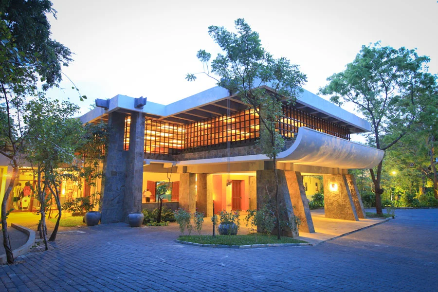 invite-to-paradise-sri-lanka-holidays-honeymoons-grand-udawalawe-safari-resort-1.jpg