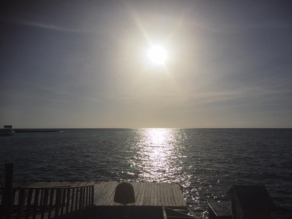 invite-to-paradise-sri-lanka-and-maldives-specialists-holidays-honeymoons-customer-trip-helen-and-neil-colby-major-Kanifushi4.jpg