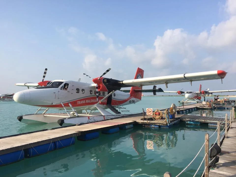 invite-to-paradise-sri-lanka-and-maldives-specialists-travel-agent-tour-operator-customer-review--feedback-joel-rhian-atmopshere-kanifushi-seaplane.jpg