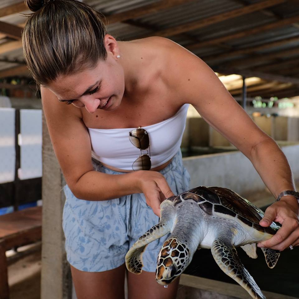 invite-to-paradise-sri-lanka-maldives-holiday-honeymoon-specialists-customer-feedback-matthew-hannah-fordham-sea-turtle-hatchery.jpg