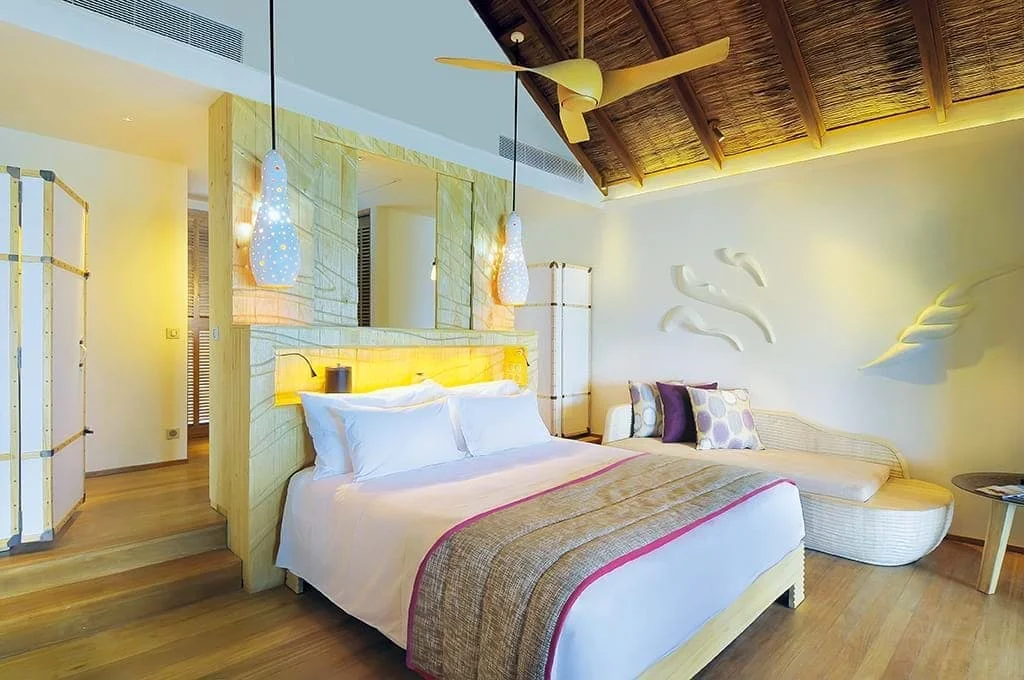 maldives-constance-moofushi-specialists-experts-travel-agent-tour-operator-invite-to-paradise-water-villa-1.jpg