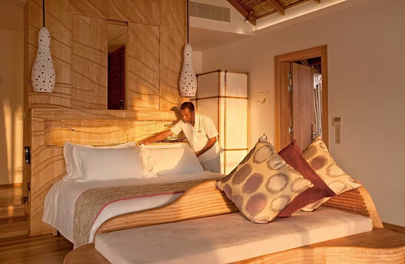 maldives-constance-moofushi-specialists-experts-travel-agent-tour-operator-invite-to-paradise-water-villa-17.jpg