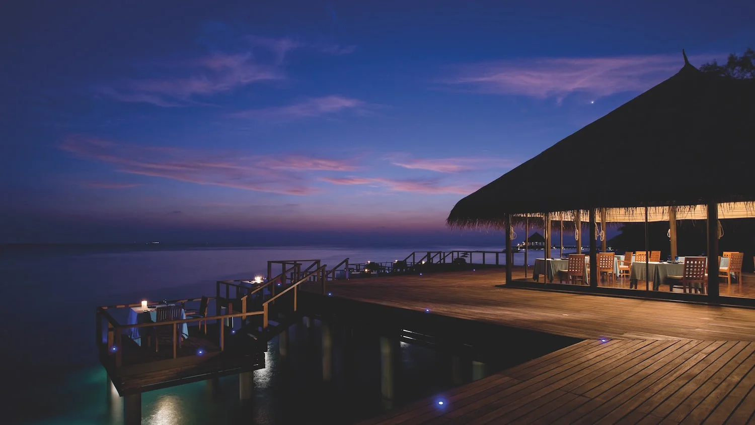 maldives-coco-bodu-hithi-aqua-restaurant-holiday-honeymoon-vacation-invite-to-paradise.jpg