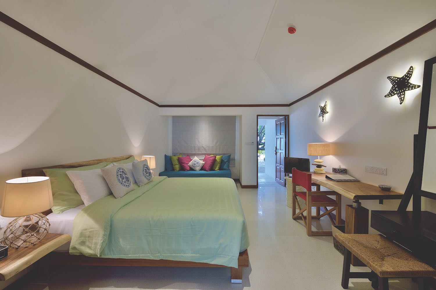 maldives-oblu-by-atmosphere-at-helengeli-beach-villa-holiday-honeymoon-vacation-invite-to-paradise.jpg