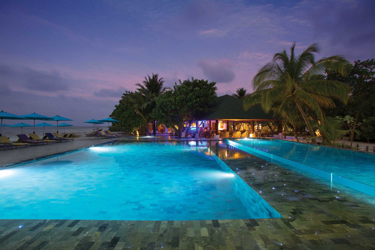 maldives-oblu-by-atmosphere-at-helengeli-helens-pool-bar-holiday-honeymoon-vacation-invite-to-paradise.jpg