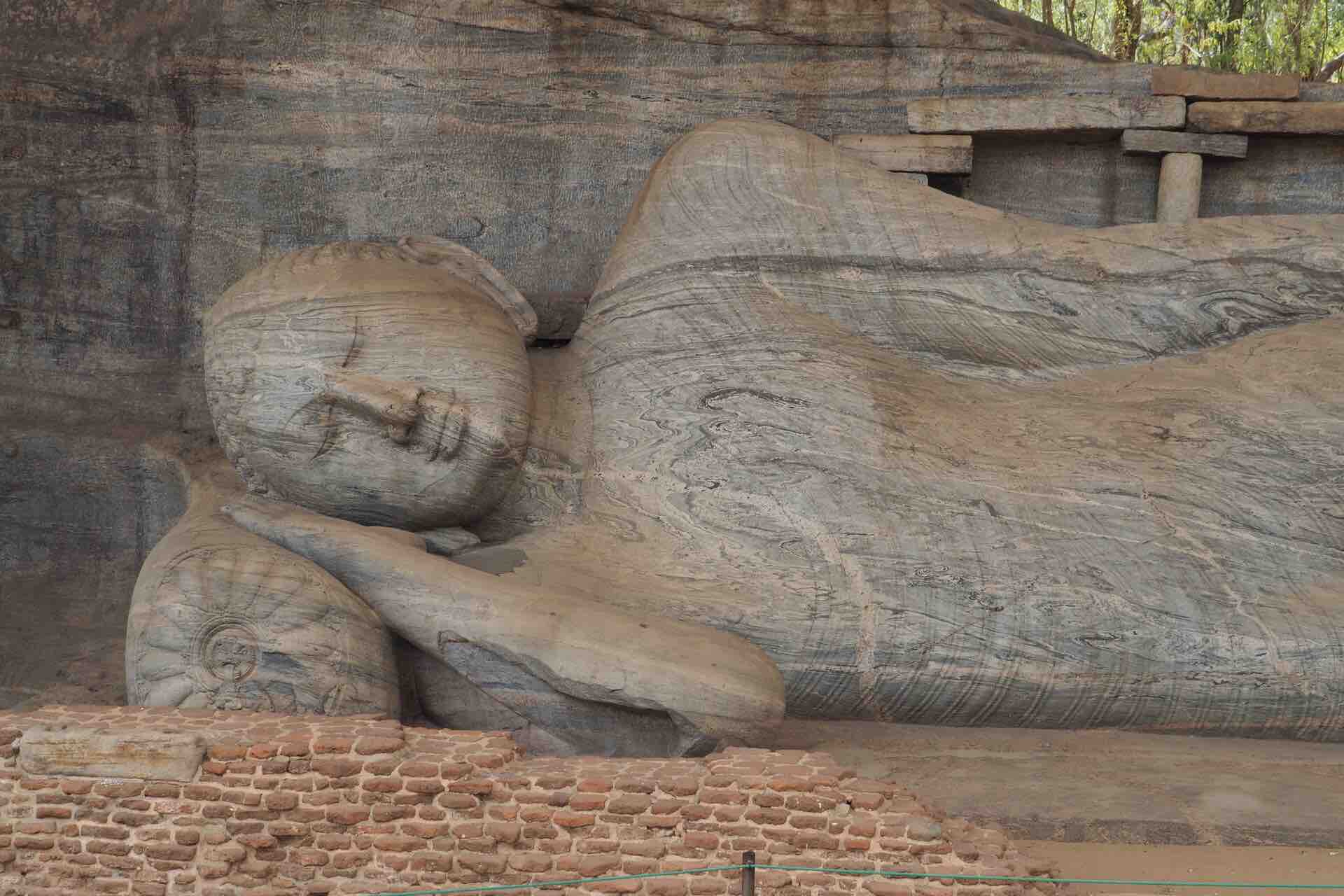 sri-lanka-reclining-buddha-holiday-review-feedback-invite-to-paradise-quentin-kate-hulm.jpg