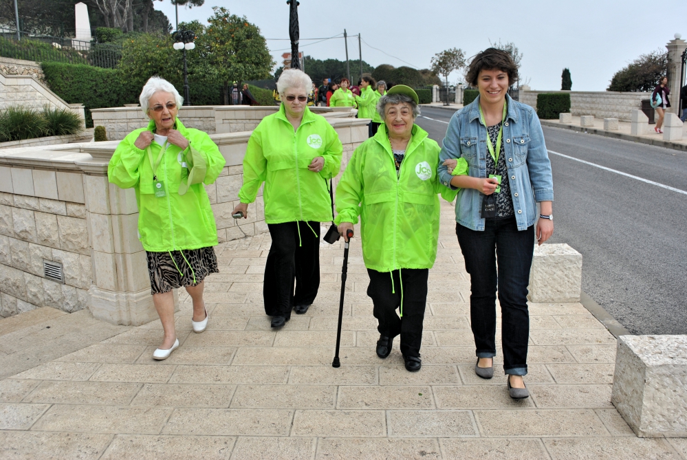 Agnieszka (pictured on the right) has been a JCC Krakow volunteer since 2009 and a professional nurse and has always been especially committed in helping our senior members.