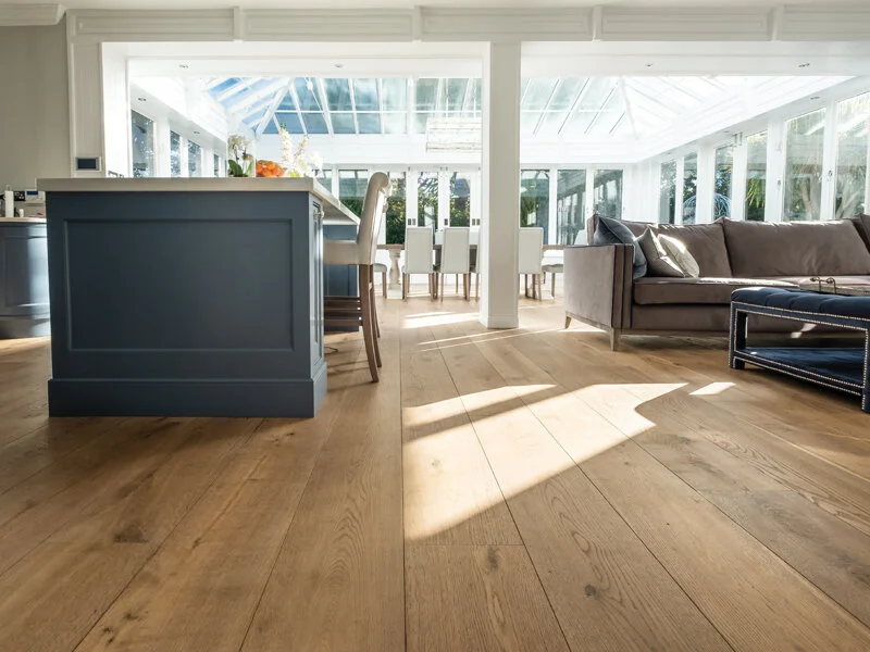Oak-Alberti-lifestyle-180-x-13-x-1950.2400mm-Renaissance_.jpg