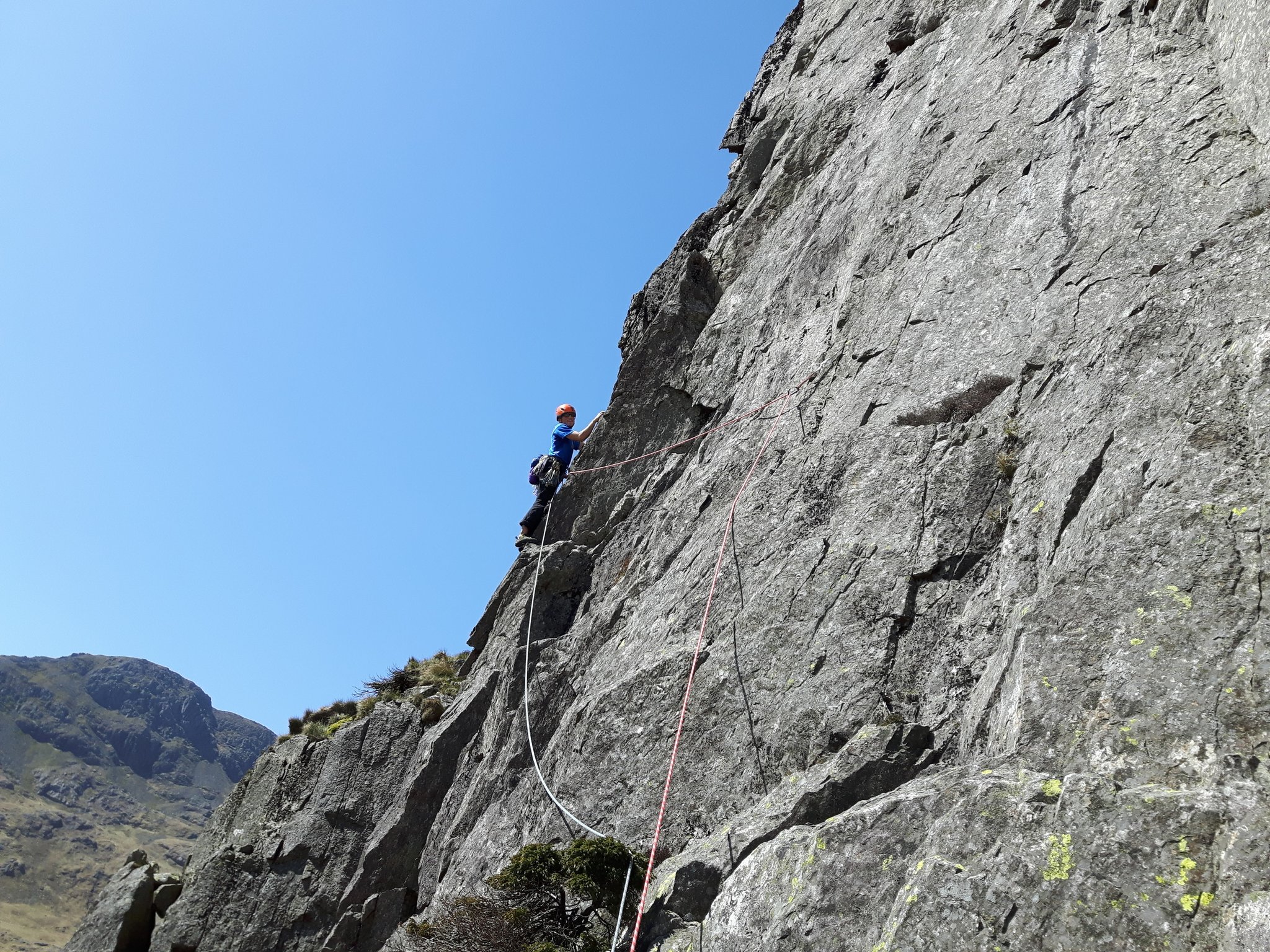 Trad climbing in the Lake District using half ropes