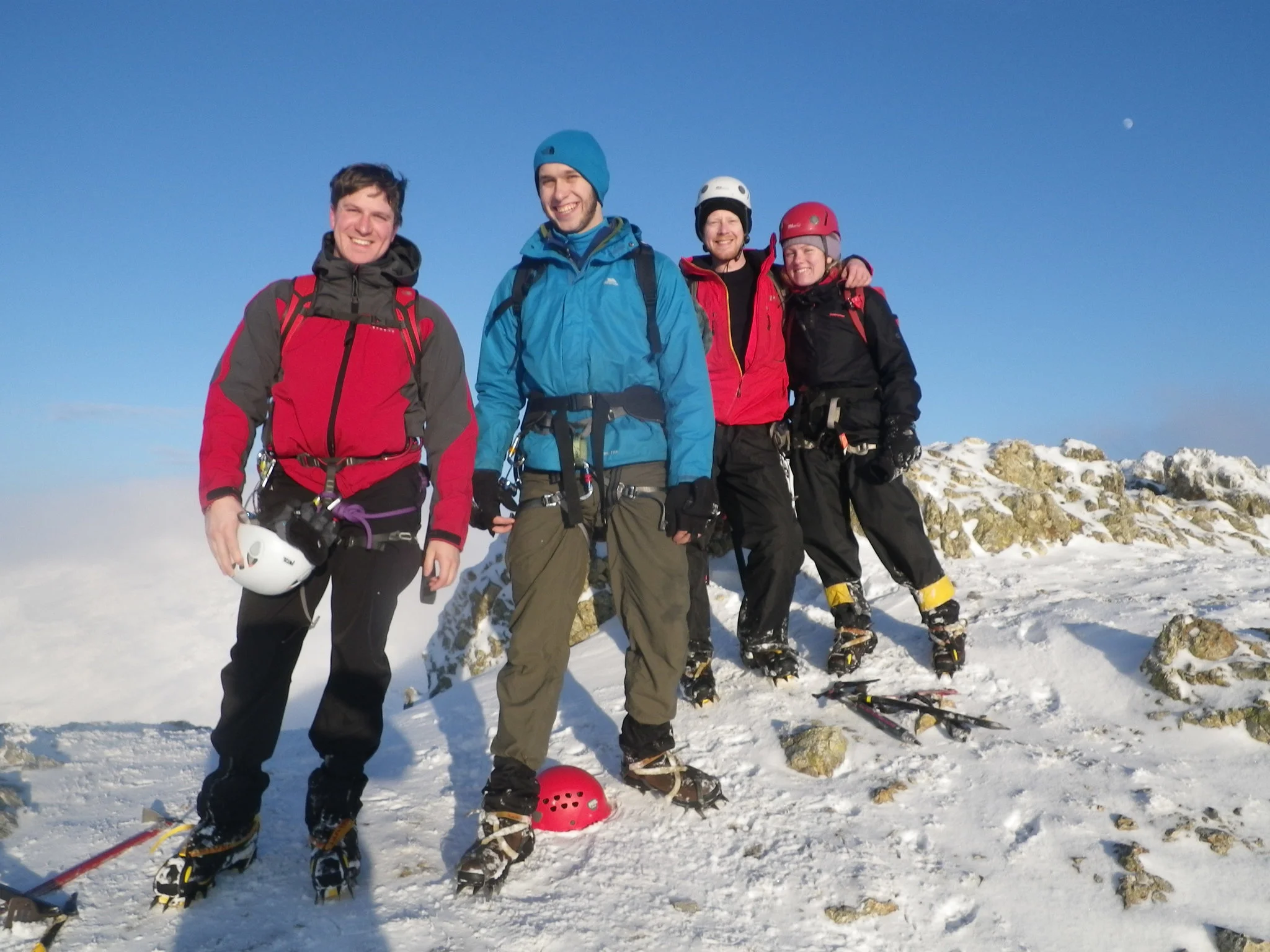 LW 13.01 Lake District winter mountaineering 12 rs.jpg