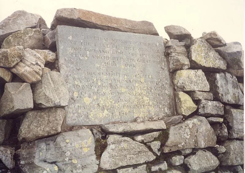 Scafell Pike memorial stone.jpg