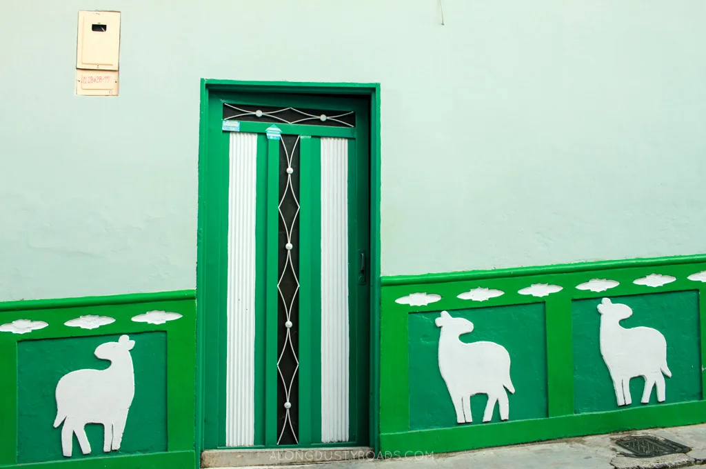 Things to do in Guatape Colombia - zocalos guatape colombia