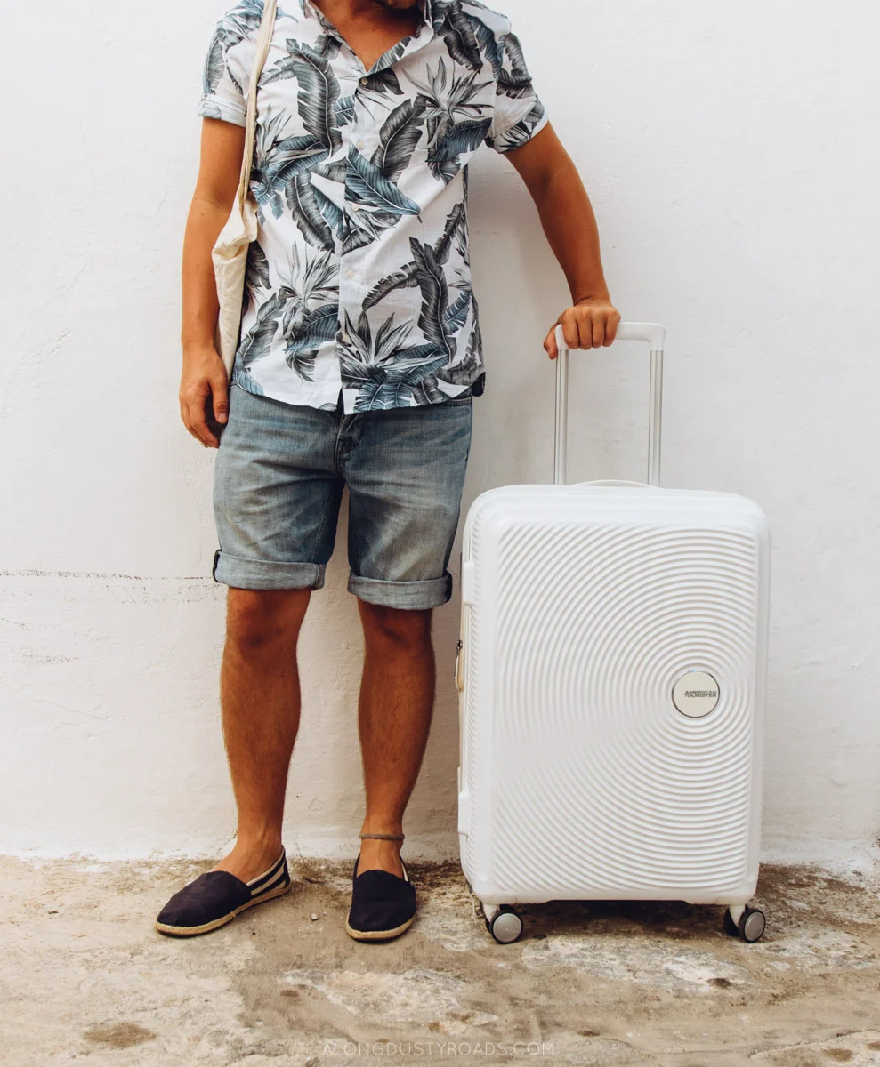 Sygeplejeskole hovedlandet bekendtskab Product Review // American Tourister Soundbox Suitcase — ALONG DUSTY ROADS