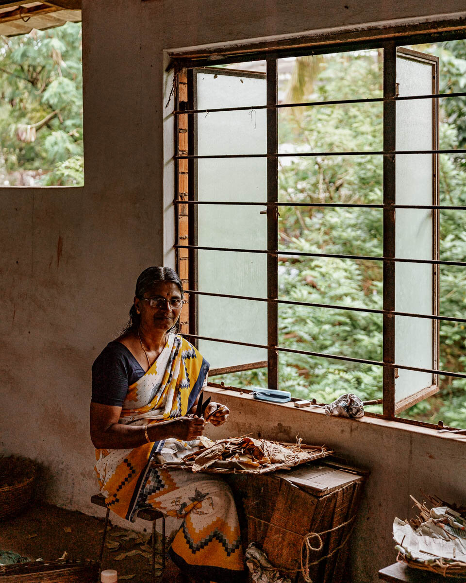 A woman making beedi in Kannur, Kerala 