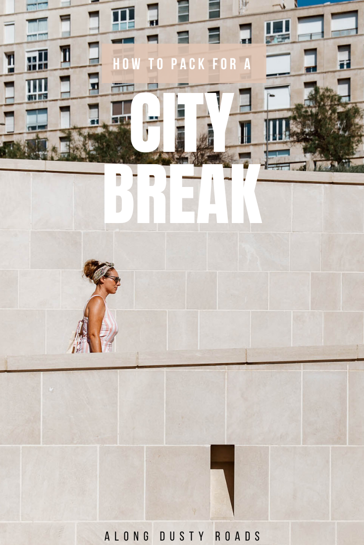 你需要为下个周末的冒险准备的一切，包括我们的城市旅行打包清单。这就是如何在城市度假时打包行李。#CityBreak #CityBreak Europe #欧洲# citybreakoutfit #打包清单