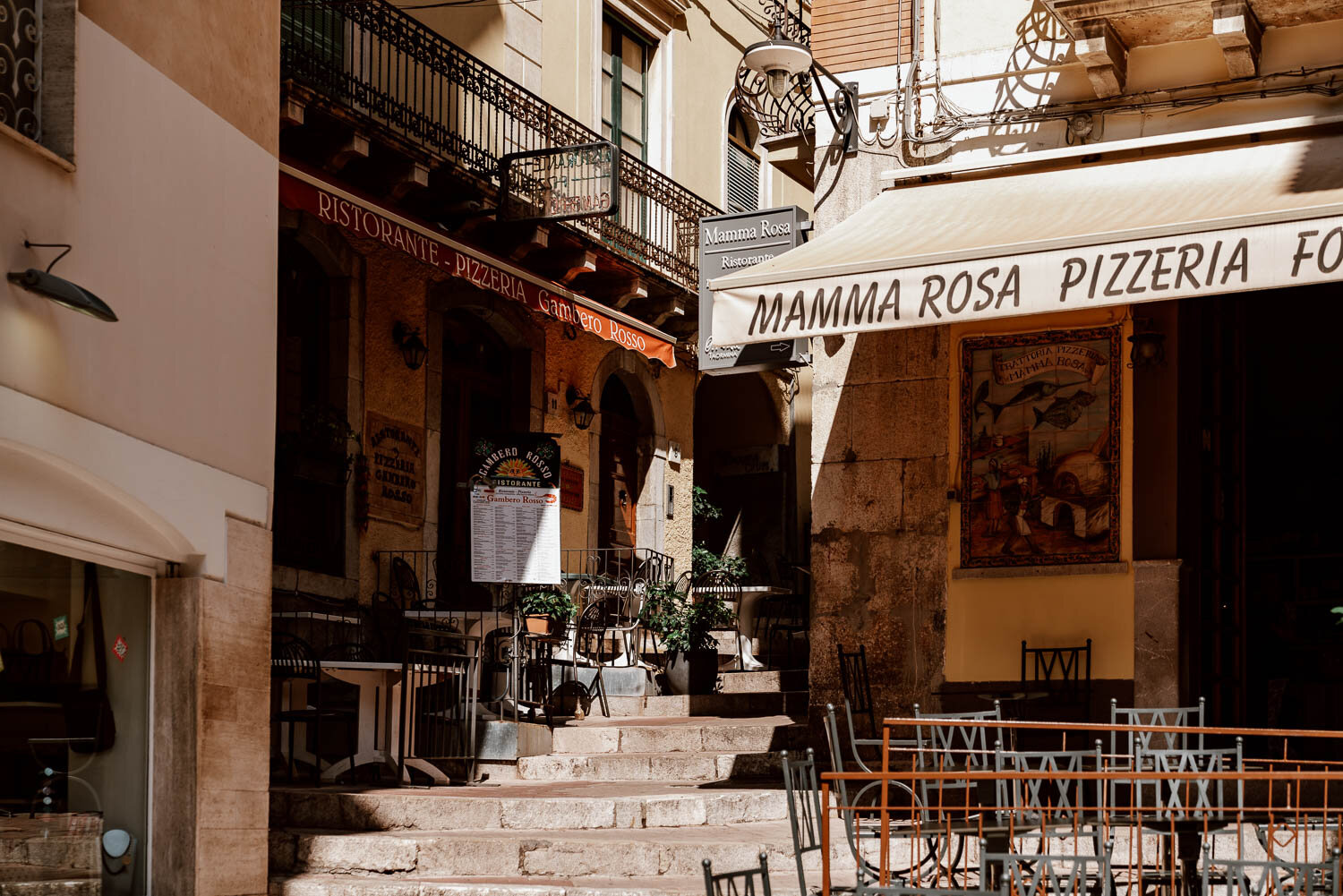 Pretty street scene in Taormina