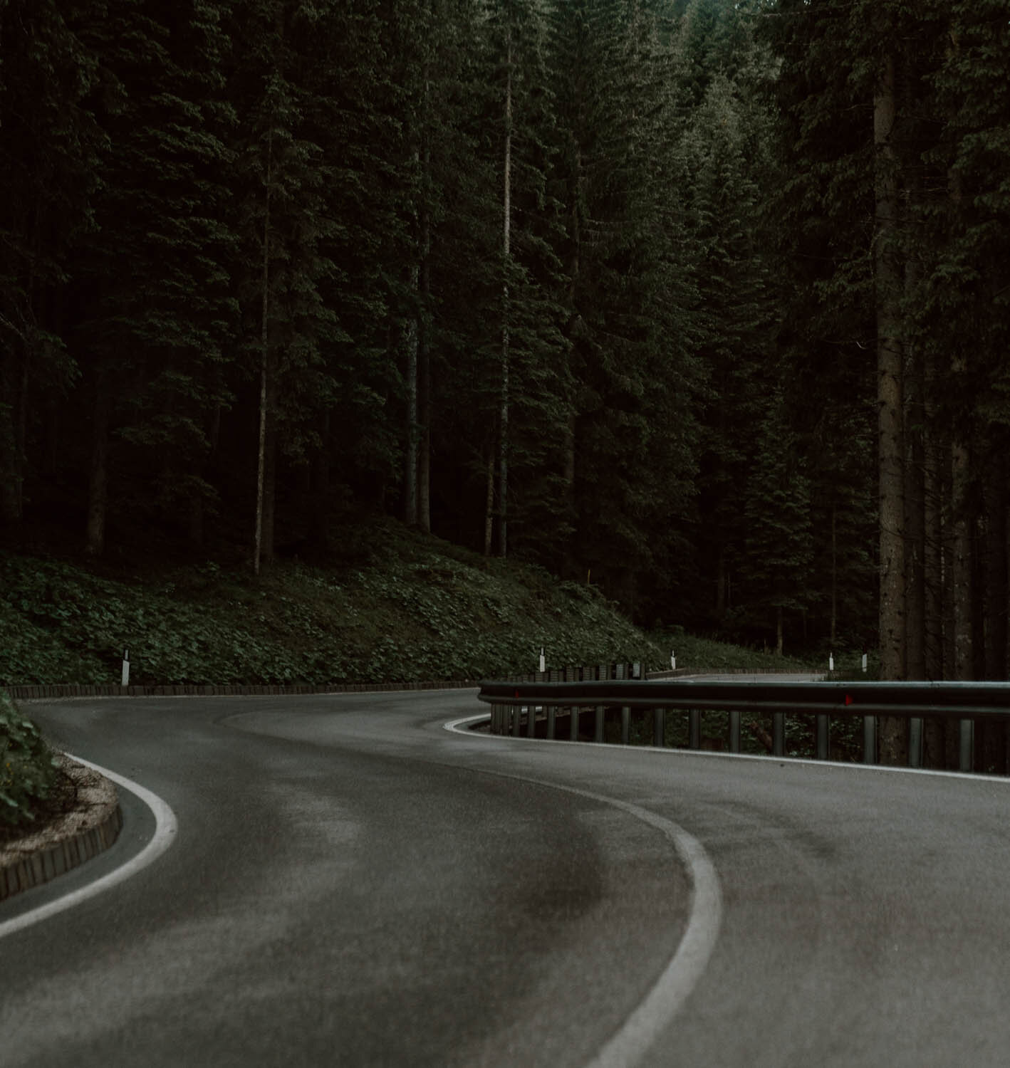 Mountain Pass, Dolomites